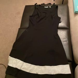 Black sleeveless dress